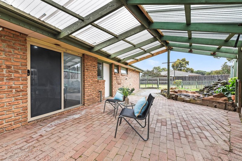 Photo - 18 Peppercorn Court, Cranbourne North VIC 3977 - Image 13