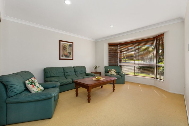 Photo - 18 Peppermint Place, Banora Point NSW 2486 - Image 13