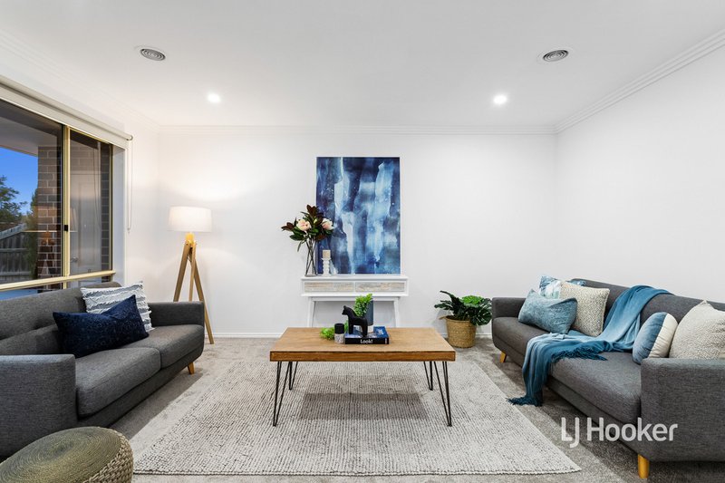 Photo - 18 Perez Court, Werribee VIC 3030 - Image 2