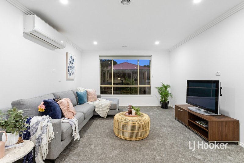 Photo - 18 Perez Court, Werribee VIC 3030 - Image 6