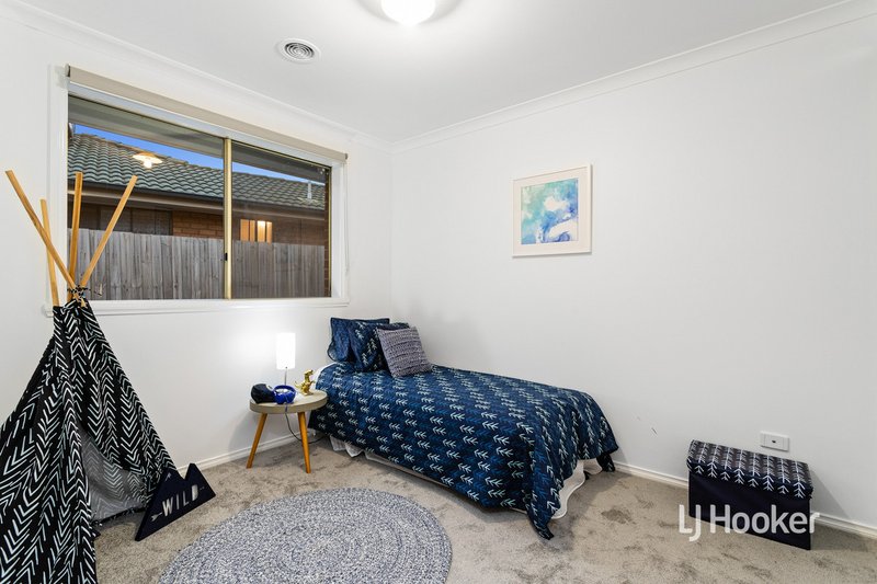 Photo - 18 Perez Court, Werribee VIC 3030 - Image 10