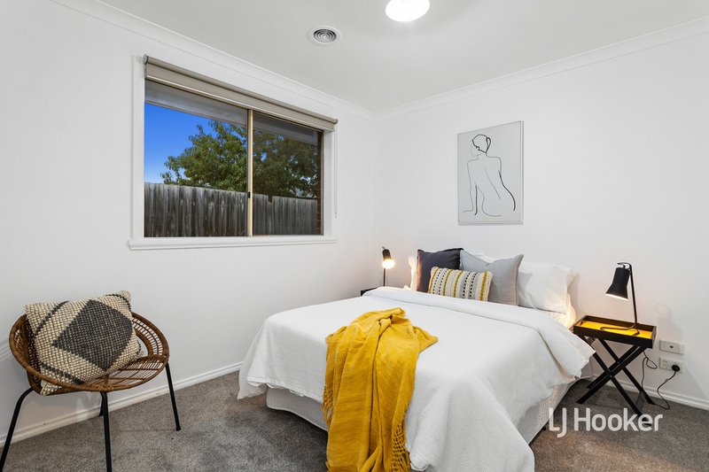 Photo - 18 Perez Court, Werribee VIC 3030 - Image 11