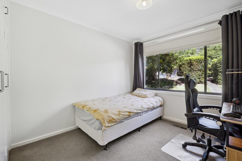 Photo - 18 Perkins Place, Torrens ACT 2607 - Image 15