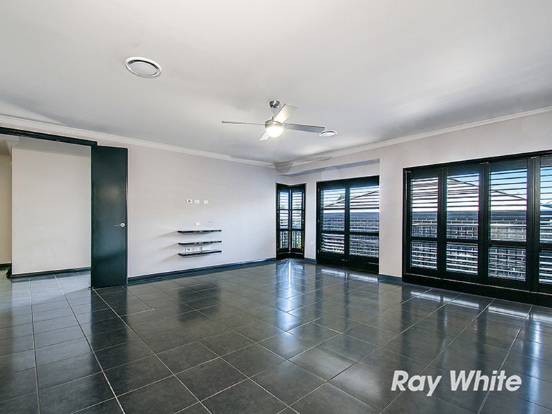 Photo - 18 Pevensey Street, Castle Hill NSW 2154 - Image 3