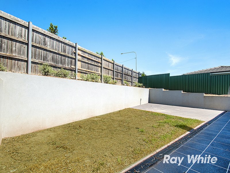 Photo - 18 Pevensey Street, Castle Hill NSW 2154 - Image 8