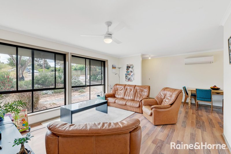 Photo - 18 Phillip Avenue, Morphett Vale SA 5162 - Image 2