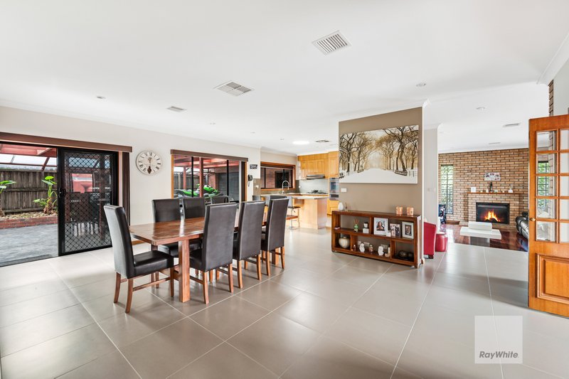 Photo - 18 Piccadilly Court, Greenvale VIC 3059 - Image 8