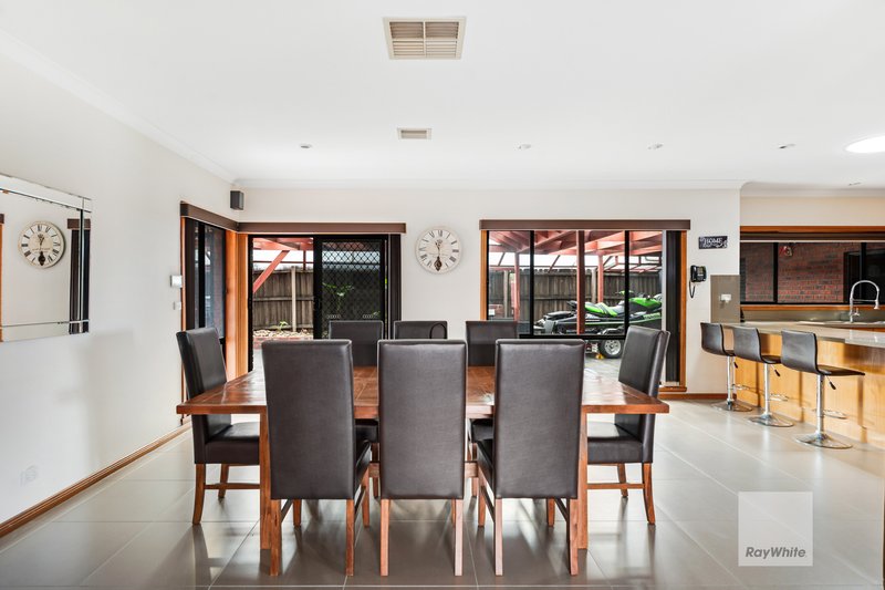 Photo - 18 Piccadilly Court, Greenvale VIC 3059 - Image 13