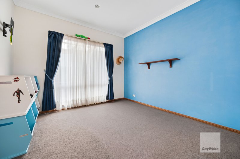 Photo - 18 Piccadilly Court, Greenvale VIC 3059 - Image 17
