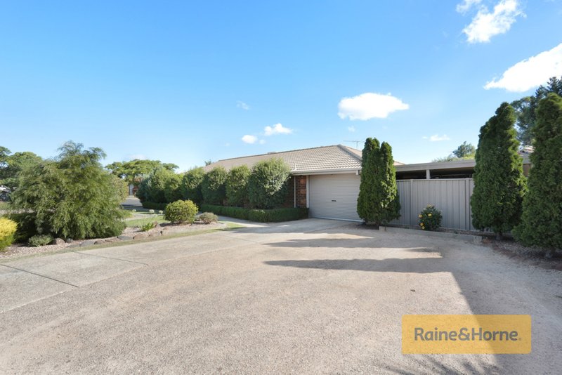 Photo - 18 Piccolotto Drive, Melton West VIC 3337 - Image 11