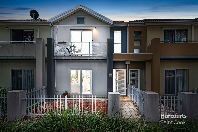 18 Picton Lane, Point Cook VIC 3030