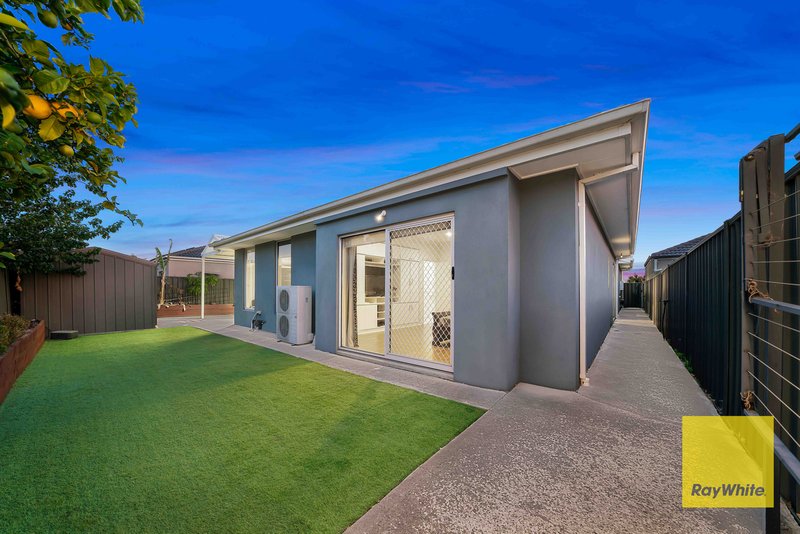 Photo - 18 Poplar Boulevard, Tarneit VIC 3029 - Image 26