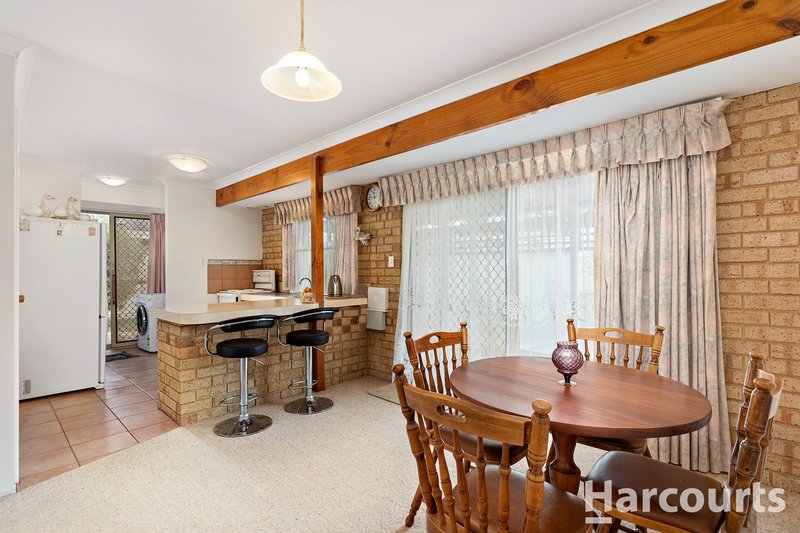 Photo - 18 Portmarnock Circle, Halls Head WA 6210 - Image 5