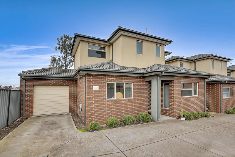 Photo - 1/8 Pranom Close, Roxburgh Park VIC 3064 - Image 1
