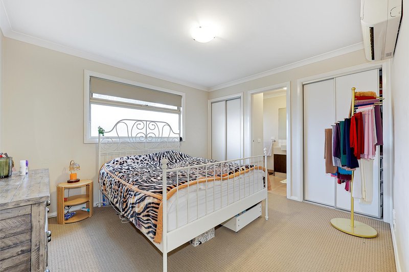Photo - 1/8 Pranom Close, Roxburgh Park VIC 3064 - Image 6