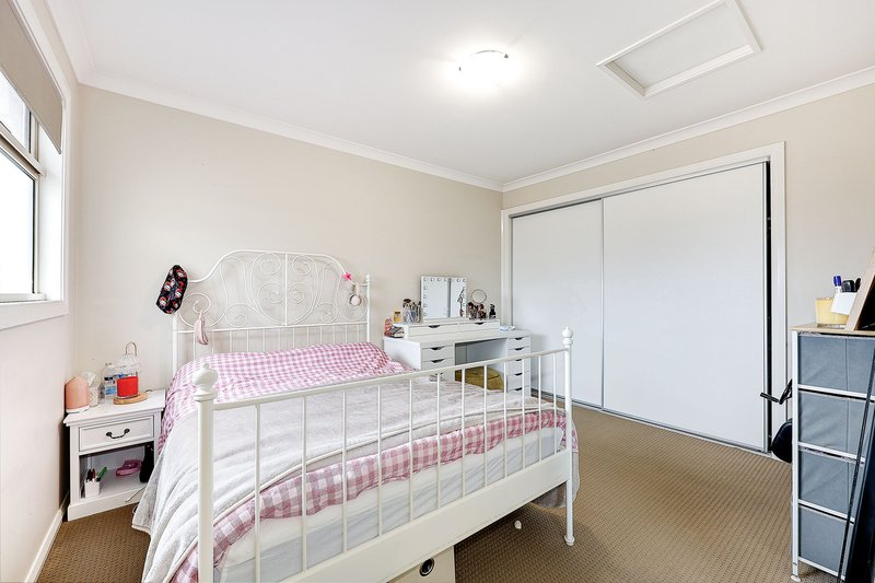 Photo - 1/8 Pranom Close, Roxburgh Park VIC 3064 - Image 8