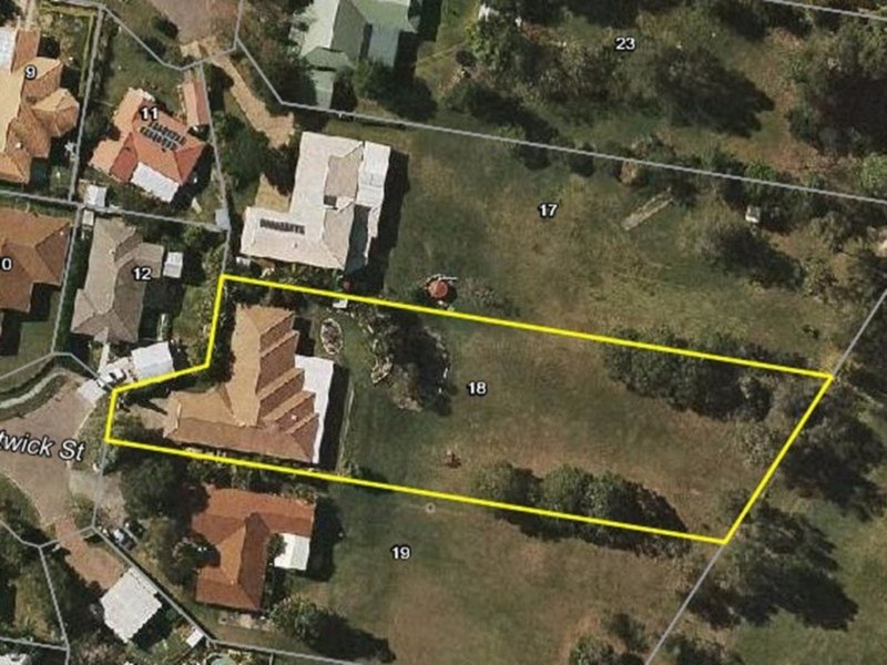 Photo - 18 Prestwick Street, Oxley QLD 4075 - Image 17