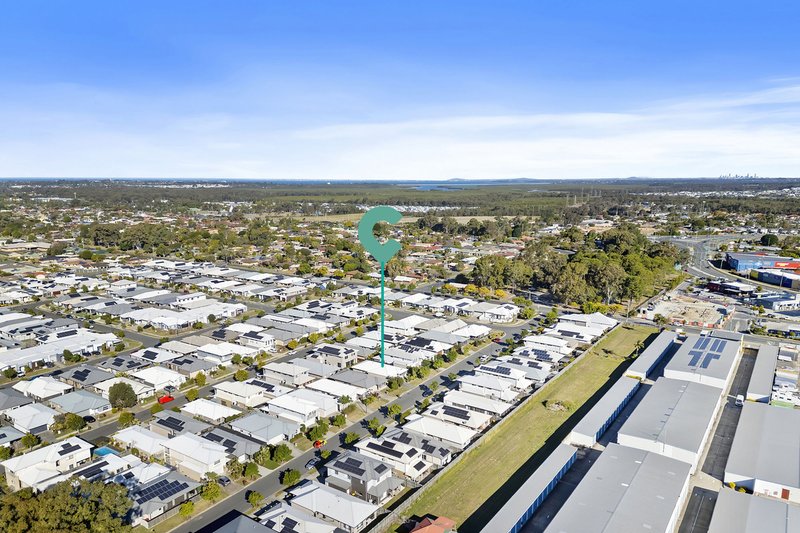 Photo - 18 Promenade Circuit, Rothwell QLD 4022 - Image 4