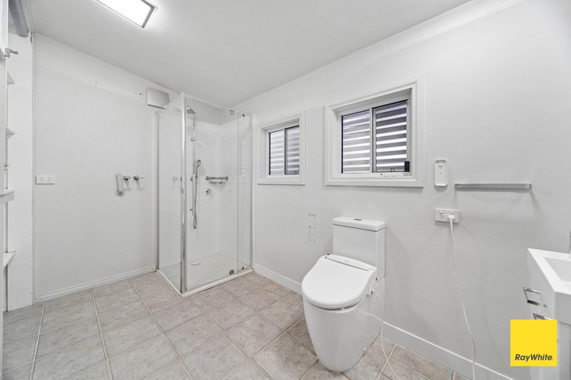 Photo - 18 Putnam Avenue, Strathdale VIC 3550 - Image 9