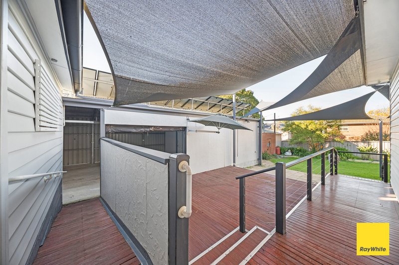 Photo - 18 Putnam Avenue, Strathdale VIC 3550 - Image 13