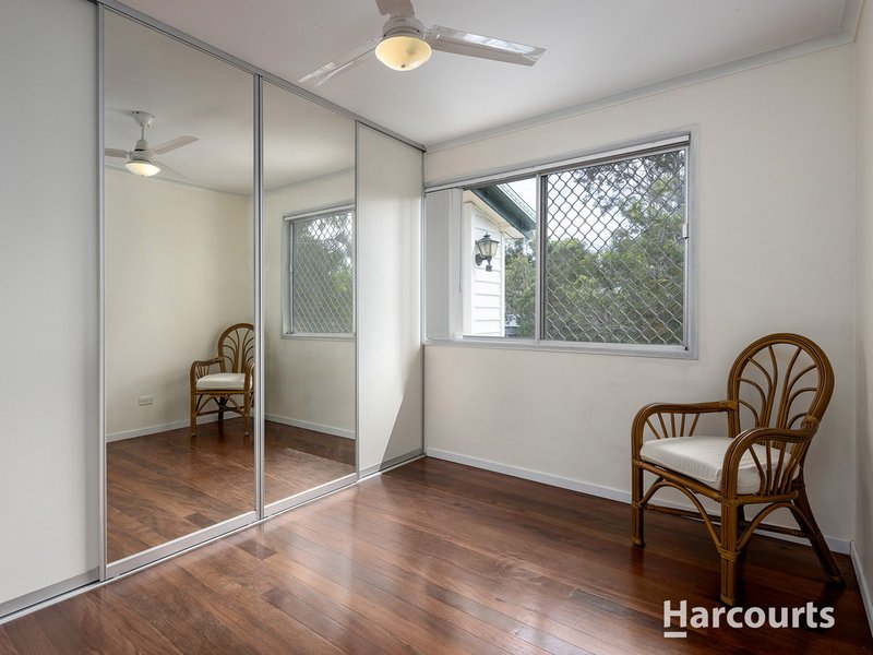 Photo - 18 Pymble Avenue, Petrie QLD 4502 - Image 7