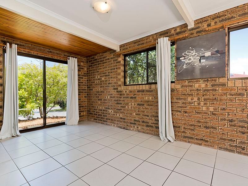 Photo - 18 Quantum Street, Carseldine QLD 4034 - Image 7