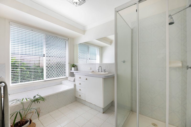 Photo - 18 Queenscliff Crescent, Robina QLD 4226 - Image 19