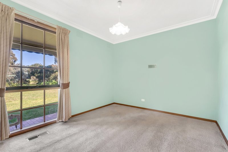 Photo - 18 Queensferry Place, Greenvale VIC 3059 - Image 14