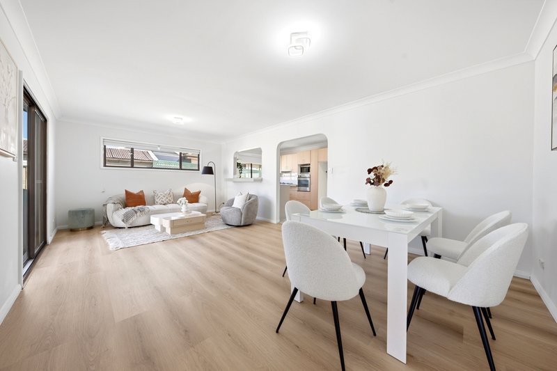 Photo - 18 Quiros Avenue, Fairfield West NSW 2165 - Image 6