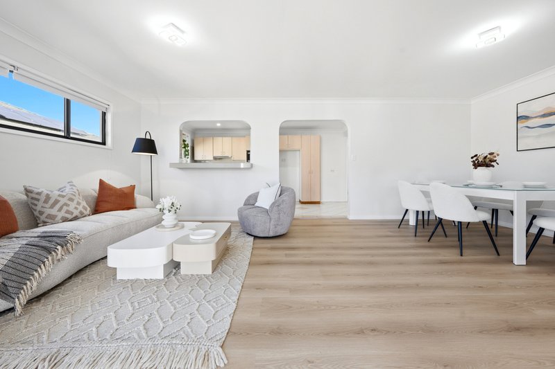 Photo - 18 Quiros Avenue, Fairfield West NSW 2165 - Image 7