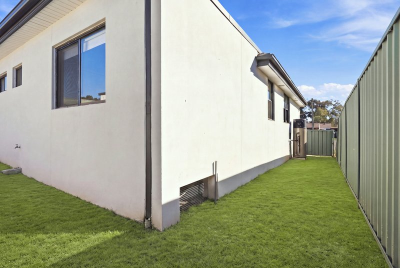 Photo - 18 Quiros Avenue, Fairfield West NSW 2165 - Image 16