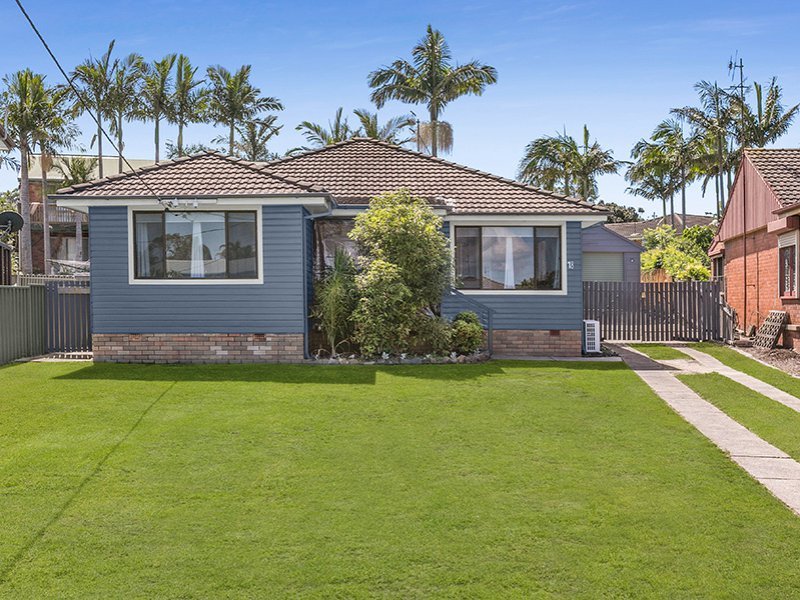 18 Railway Crescent, Belmont North NSW 2280