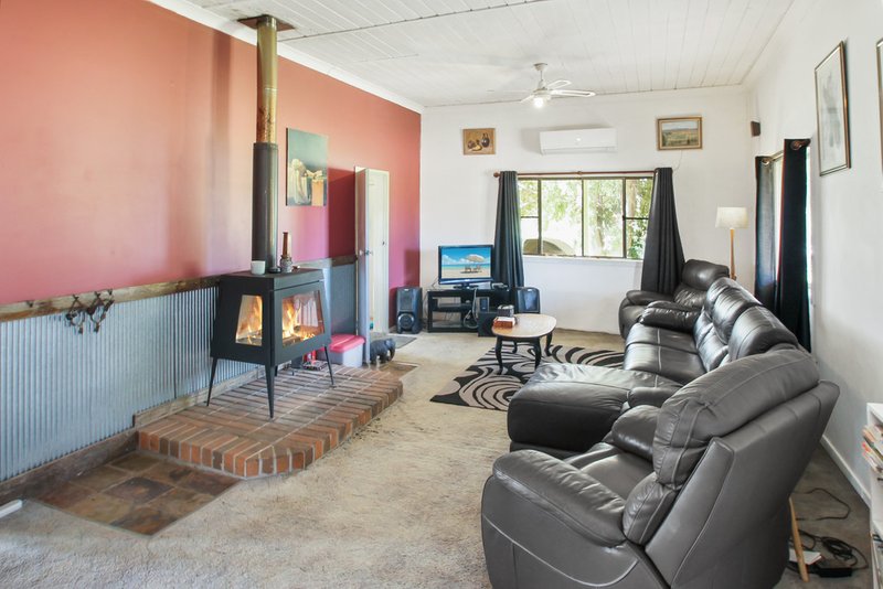 Photo - 18 Railway Street, Quirindi NSW 2343 - Image 5