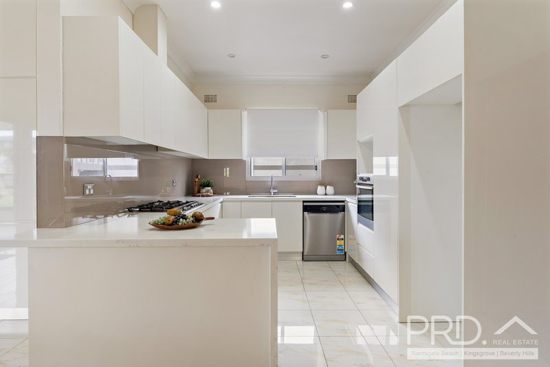 Photo - 18 Ramsgate Road, Kogarah Bay NSW 2217 - Image 4