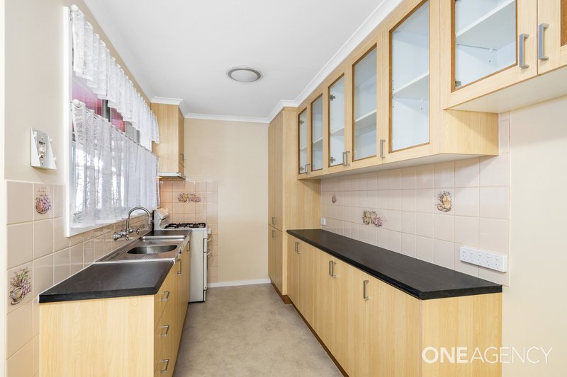 Photo - 18 Ranger Court, Whittington VIC 3219 - Image 3