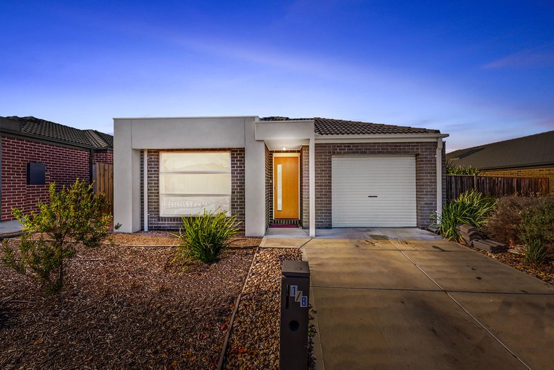 1/8 Ravida Avenue, Harkness VIC 3337