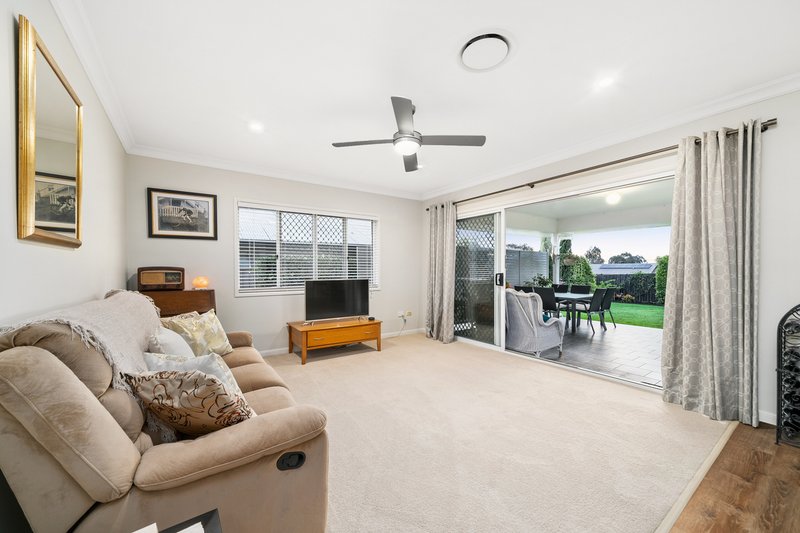 Photo - 18 Rawlins Crescent, North Lakes QLD 4509 - Image 9