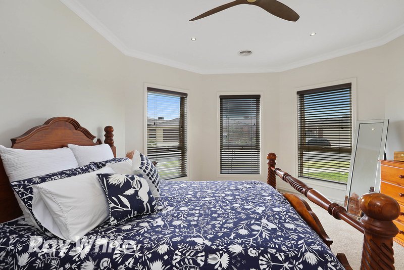 Photo - 18 Raymond George Place, Lara VIC 3212 - Image 6