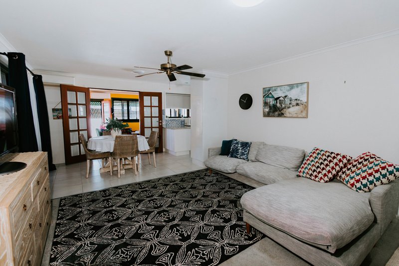 Photo - 1/8 Reef Court, Bargara QLD 4670 - Image 9