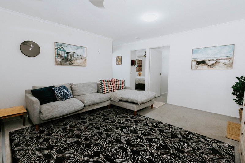 Photo - 1/8 Reef Court, Bargara QLD 4670 - Image 10