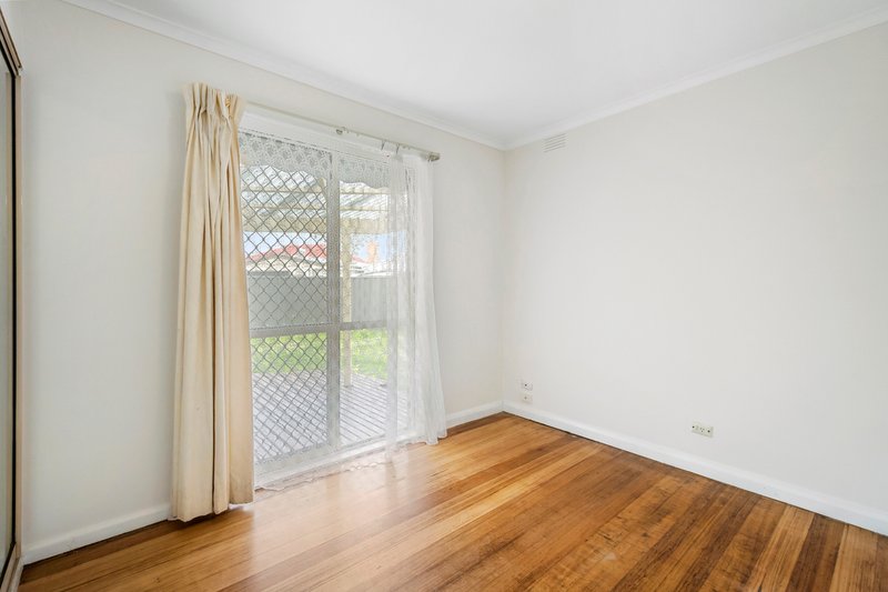 Photo - 18 Regina Street, Springvale South VIC 3172 - Image 9