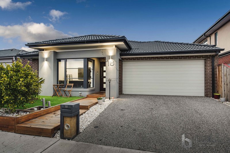 18 Revelstoke Street, Mickleham VIC 3064