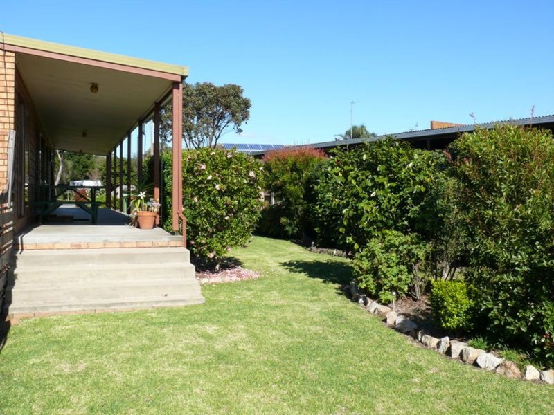 Photo - 18 Rex Street, Paynesville VIC 3880 - Image 12