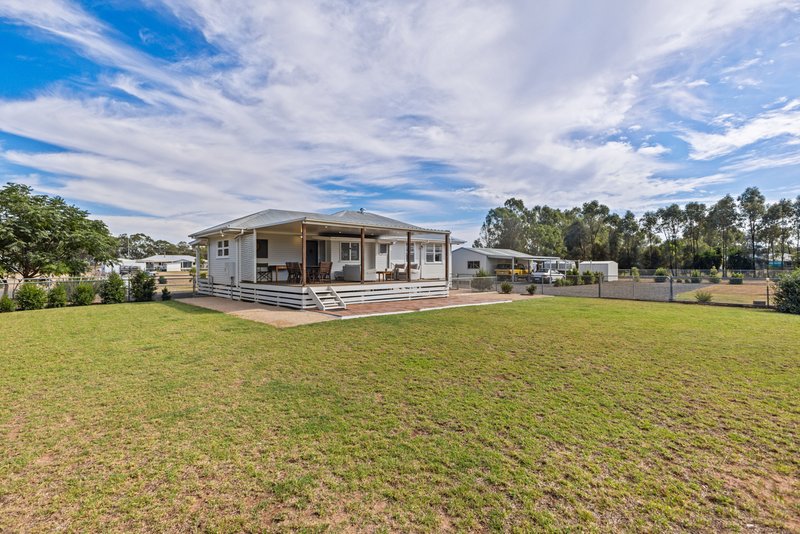 Photo - 18 Rhode Court, Oakey QLD 4401 - Image 12