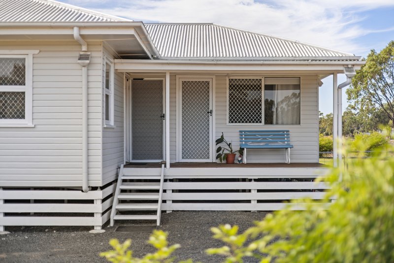 Photo - 18 Rhode Court, Oakey QLD 4401 - Image 14