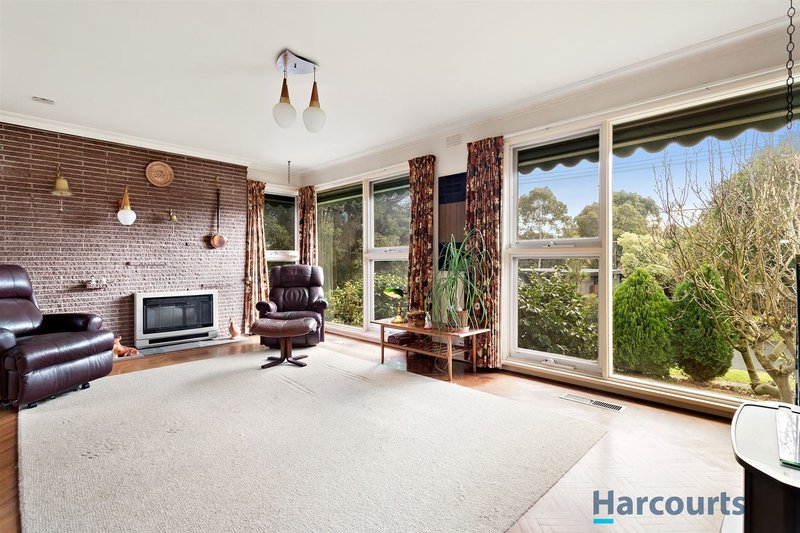 Photo - 18 Rhonda Street, Mount Waverley VIC 3149 - Image 6