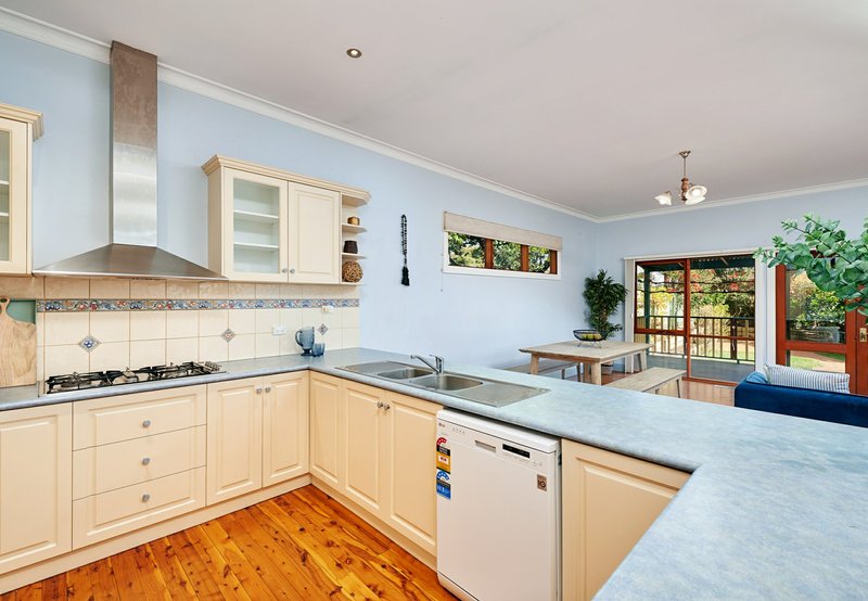 Photo - 18 Richard Street, Turvey Park NSW 2650 - Image 4