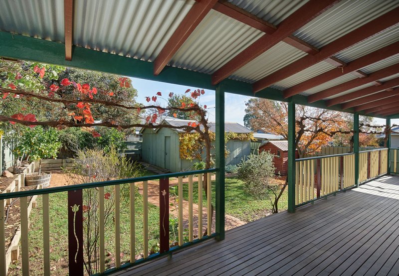 Photo - 18 Richard Street, Turvey Park NSW 2650 - Image 11