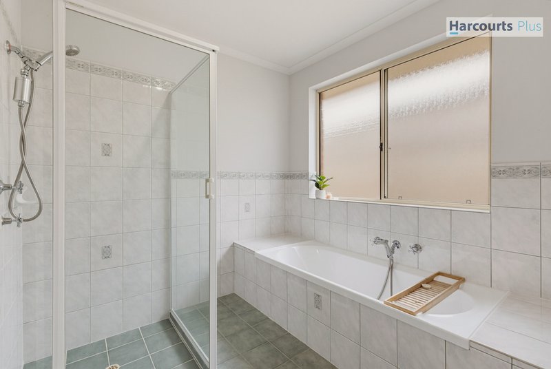 Photo - 18 Riddoch Crescent, Woodcroft SA 5162 - Image 14