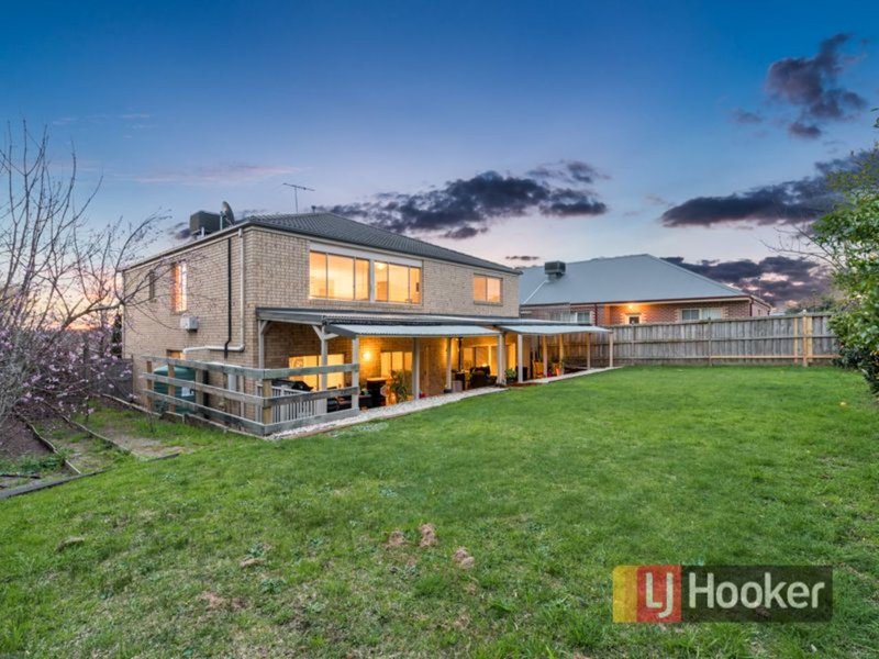 Photo - 18 Ridgemont Drive, Berwick VIC 3806 - Image 15